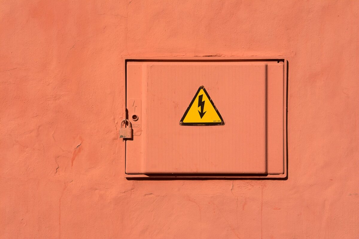 cache compteur électrique cas particulier
